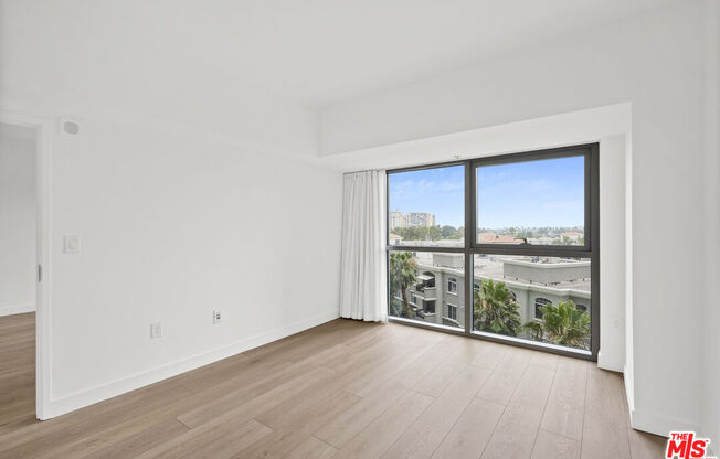1 bed, 1.5 baths, 997 sqft, $4,450, Unit 610