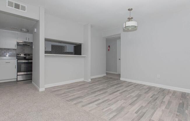 3 beds, 2 baths, 1,389 sqft, $1,725