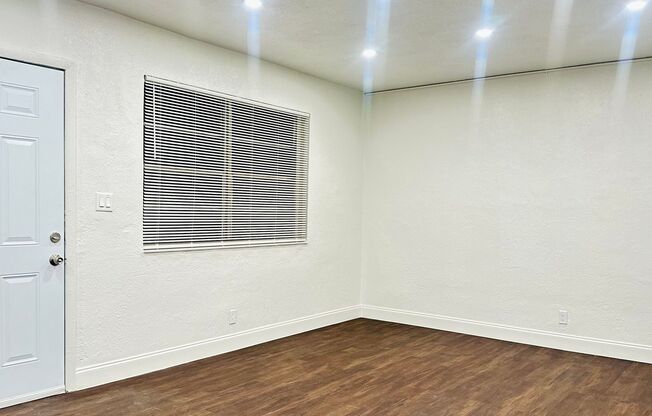 1 bed, 1 bath, 500 sqft, $1,900, Unit 1600-303