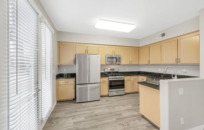 3 beds, 2.5 baths, $2,350, Unit # 1069
