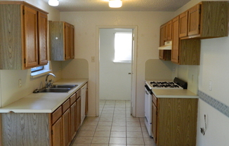 3 beds, 2 baths, $1,695