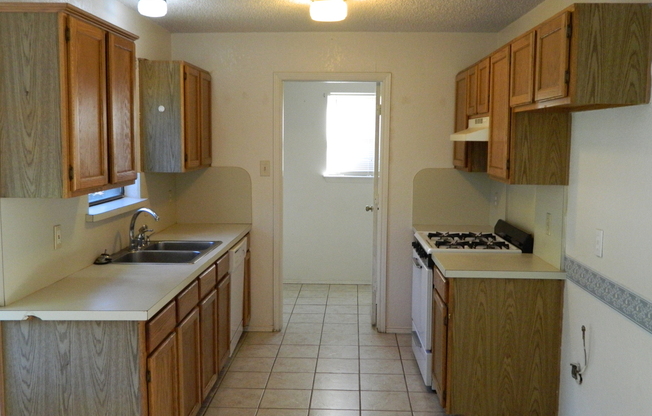 3 beds, 2 baths, $1,695