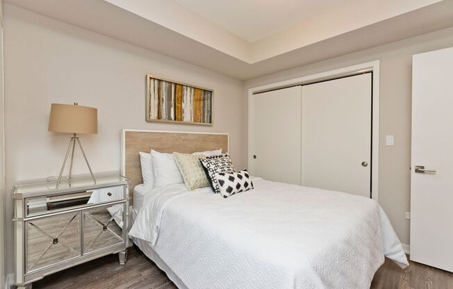 2 beds, 2 baths, 869 sqft, $4,150, Unit 1552-601