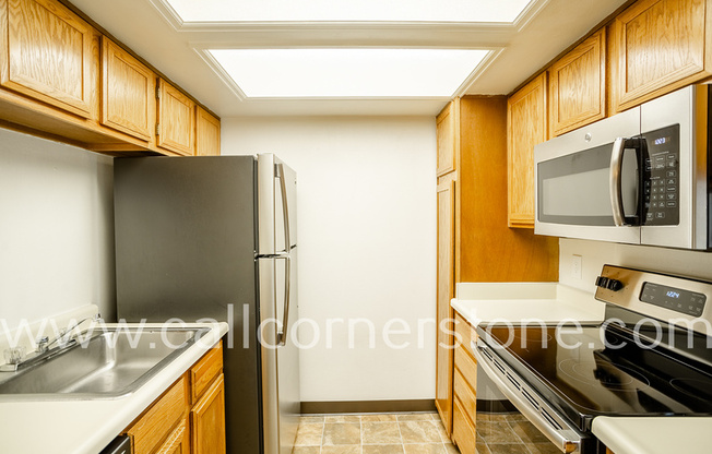 850 TENDERFOOT HL RD