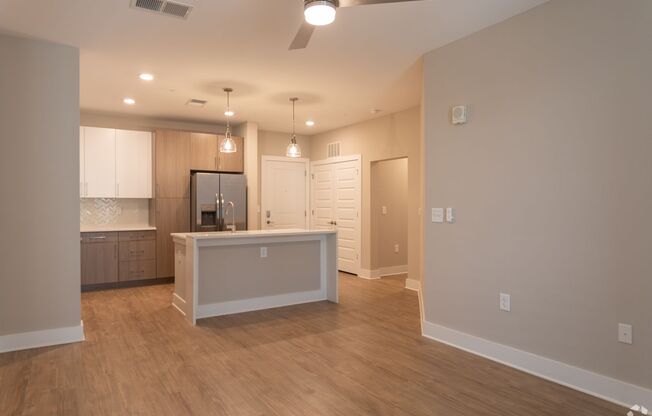 1 bed, 1 bath, 773 sqft, $1,300, Unit 1-208