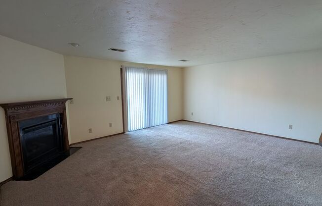 2 beds, 2 baths, 1,029 sqft, $1,215, Unit 2970-083