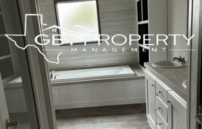 3 beds, 2 baths, 1,568 sqft, $1,600, Unit 700 Alaska St.