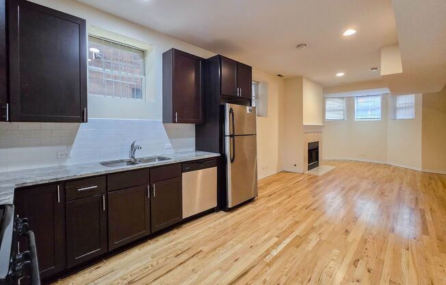 2 beds, 1 bath, 1,050 sqft, $2,695, Unit 2320-G