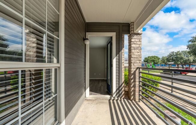 Spacious 2 Bedroom Luxury Apartment in Midlothian, TX - NEWLY RENOVATED