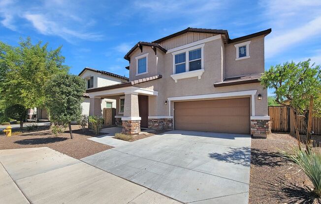 SOLAR! Newer flooring and a gorgeous kitchen in Sienna Hills!