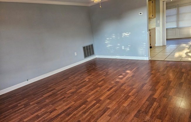 11205 MDW DR