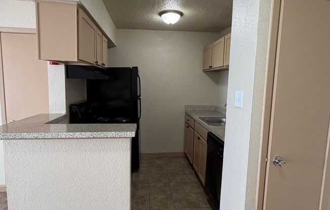 1 bed, 1 bath, 682 sqft, $925, Unit 706