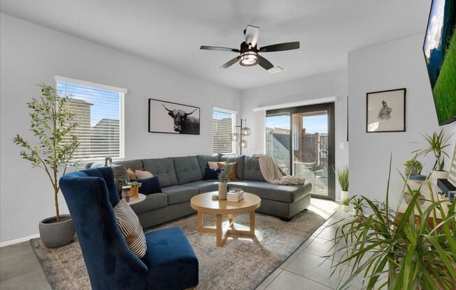 Beautiful 3 bedroom home in a gated community in North Las Vegas!