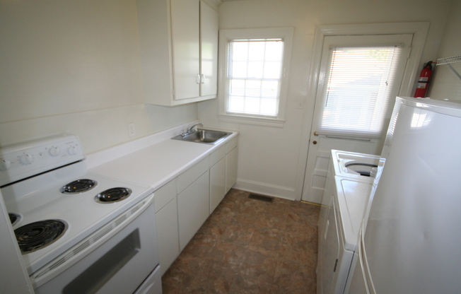2503 Englewood