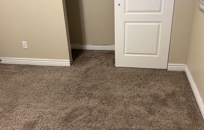 2 beds, 2 baths, $1,800, Unit #21-133