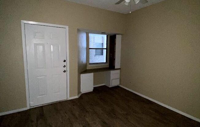 K657 - Guadalupe Square #212