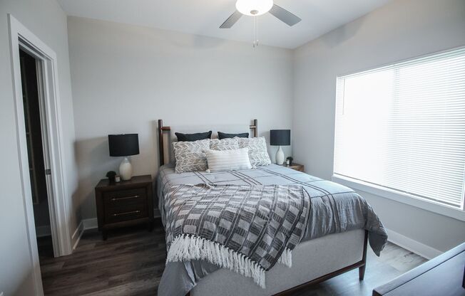 3 beds, 2 baths, 1,160 sqft, $1,475, Unit 16339 W Lynndale St