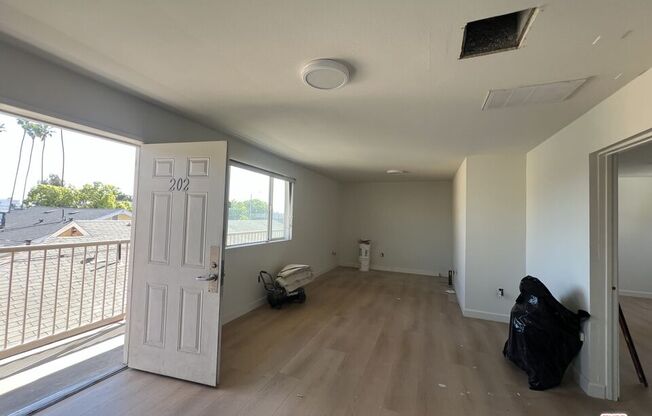 436 N HARVARD BLVD