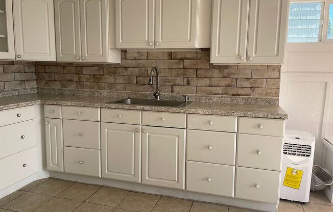 Remodeled Basement Apartment, 3 Bedrooms!