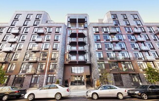 33 Caton Pl.