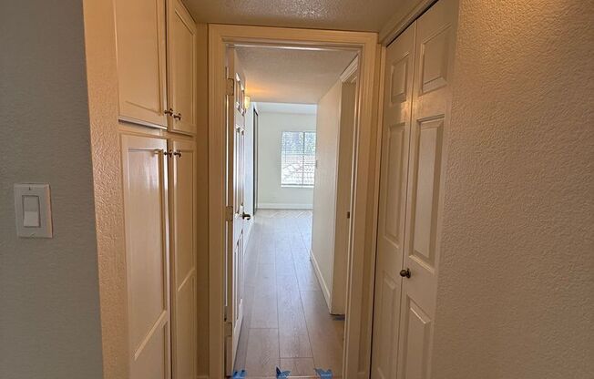 2 beds, 2 baths, $2,250, Unit #2098