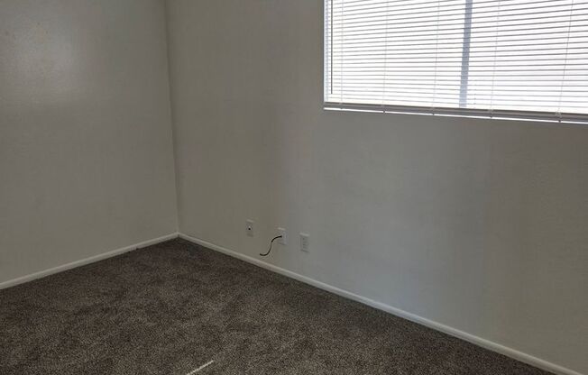 1 bed, 1 bath, 600 sqft, $900