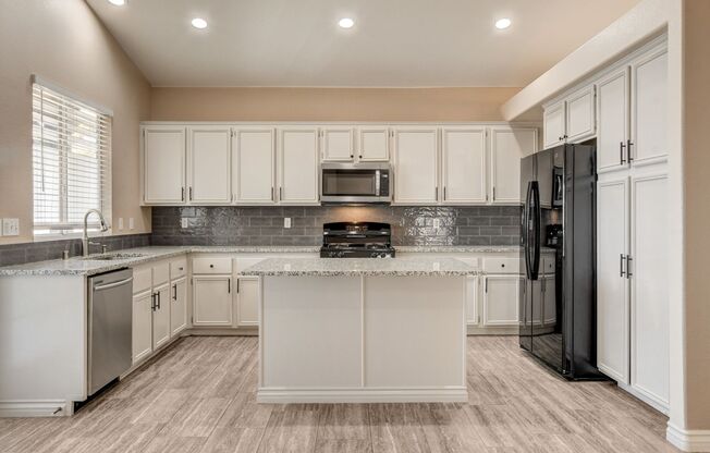 Stunning Modern 3 Bedroom Oasis w/ Vaulted Ceilings, Large Pet Friendly Backyard & NO HOA!