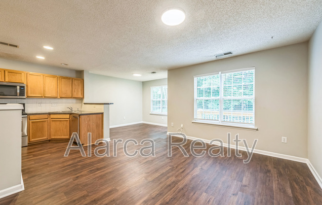8787 ROBINSON FRST DR