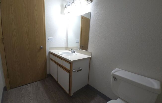 2 beds, 1 bath, 875 sqft, $1,450, Unit 127-58