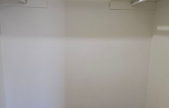 2 beds, 1 bath, 900 sqft, $1,145, Unit ELP2202-333