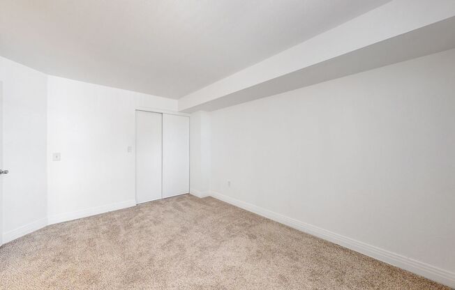 2 beds, 2 baths, 873 sqft, $1,810, Unit 601 W 11th Ave