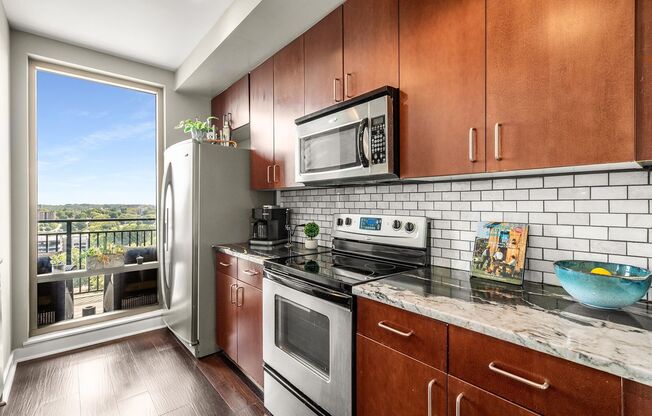 2 beds, 2 baths, $2,765, Unit LABS 565 Peachtree St NE - 36968507409