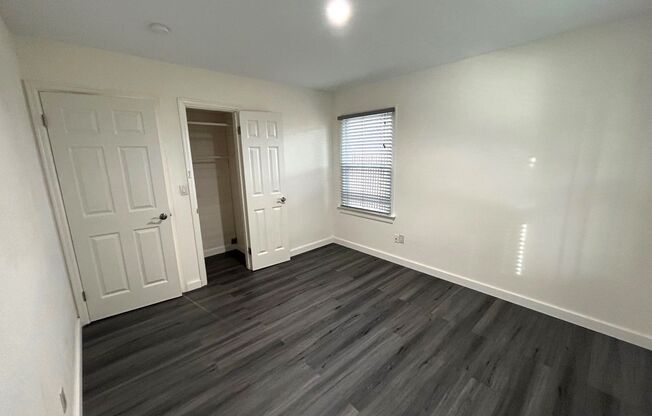 2 beds, 1 bath, $2,300