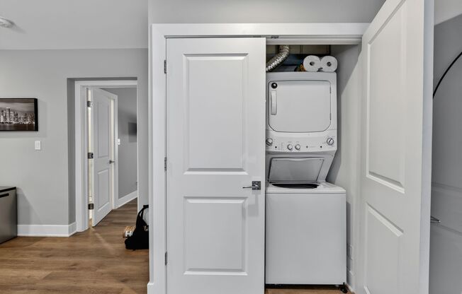 1 bed, 1 bath, 535 sqft, $2,600, Unit 1E