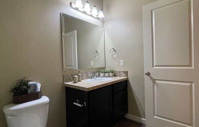 1 bed, 1 bath, 624 sqft, $1,405, Unit 11-201