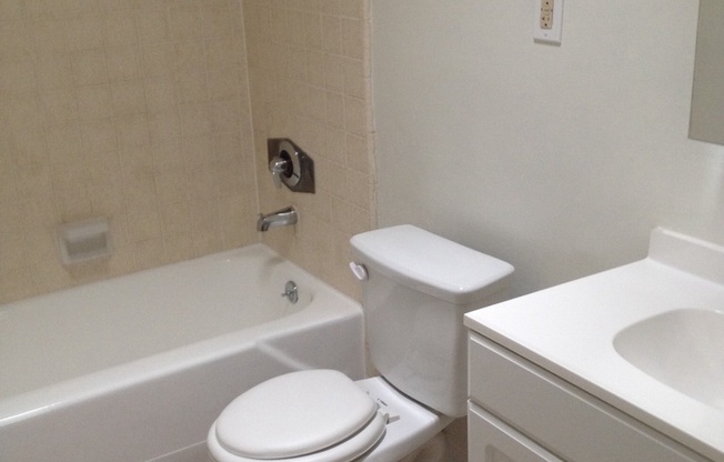 Studio, 1 bath, $1,395, Unit 42