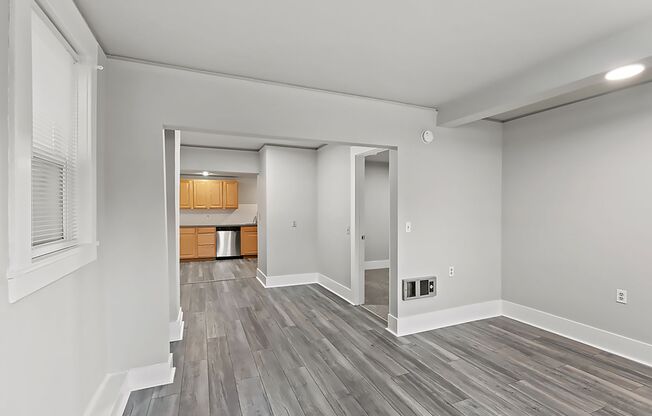 1 bed, 1 bath, 400 sqft, $1,395, Unit 9