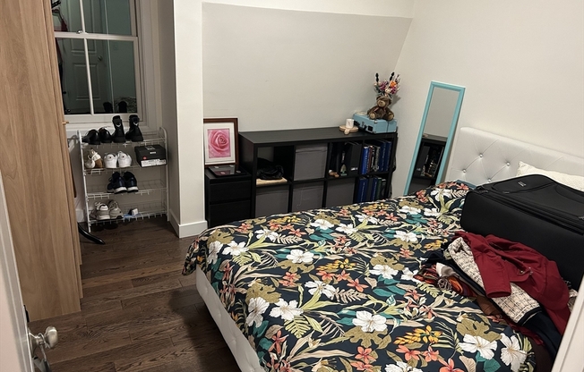 2 beds, 2.5 baths, 989 sqft, $3,400, Unit 6
