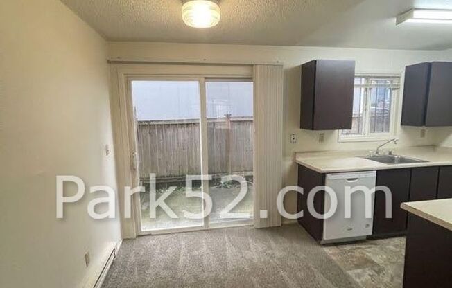 1 bed, 1 bath, $1,195, Unit 631-02