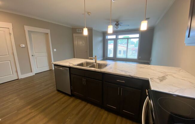 1 bed, 1 bath, 798 sqft, $975, Unit 202