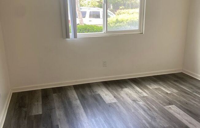 2 beds, 1 bath, 764 sqft, $1,995, Unit Unit 10