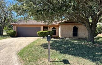 Nice 3 Bedroom, 2 Full bath Home Located in Cleburne.