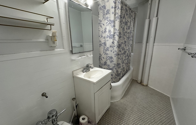 1401 Beacon St.