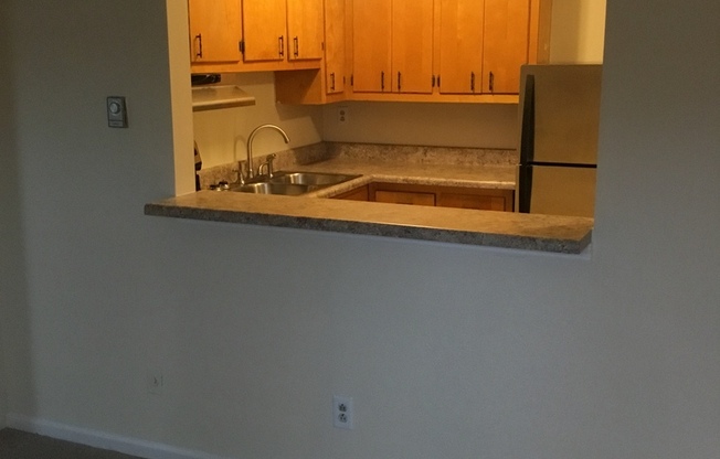 1 bed, 1 bath, $995, Unit 618-3