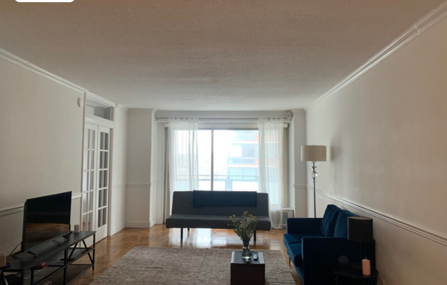 2 beds, 1 bath, $5,600, Unit 19J