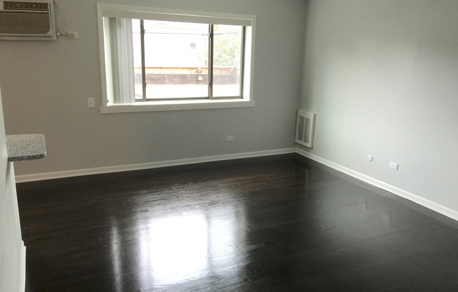 2 beds, 1.5 baths, 926 sqft, $2,195, Unit 206