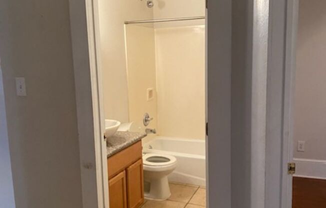 2 beds, 1 bath, $1,495