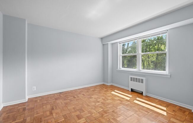 2 beds, 1 bath, 930 sqft, $1,625, Unit 415