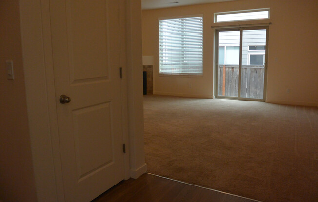 Beautiful Newly Built 2-Story Home in Evergreen for Lease - 13106 NE 25th St.