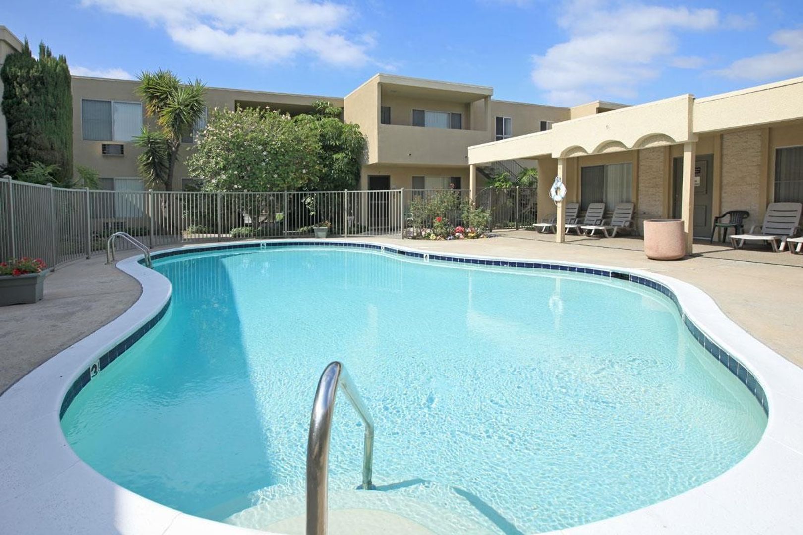 Four Winds Apartments